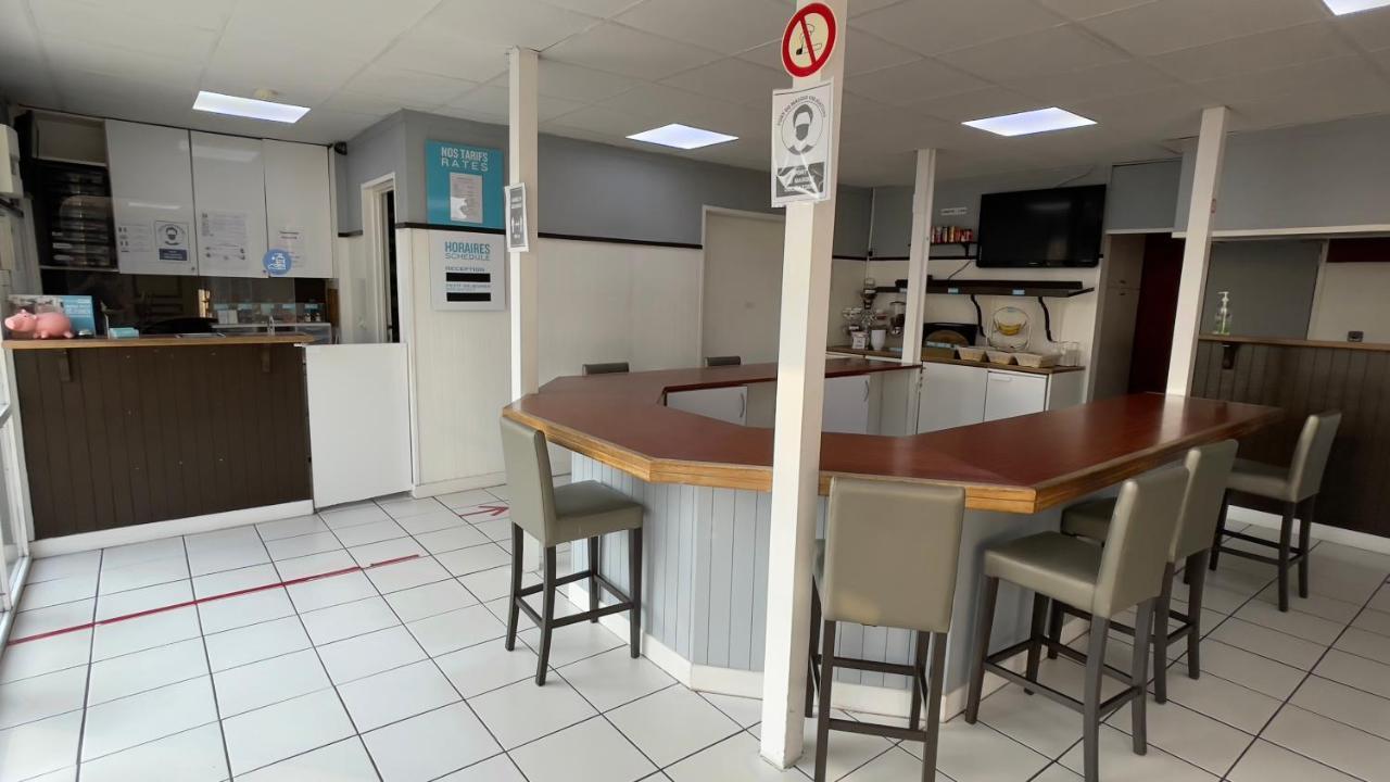 Kyriad Direct Val De Reuil Val-de-Reuil エクステリア 写真